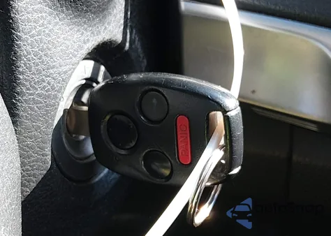 2008 Honda Accord 2.4 Ex-L from USA, damaged, VIN 1HGCS12838A016717